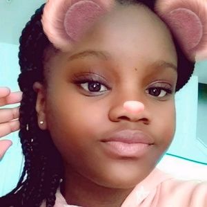 Meet your Posher, Francisca